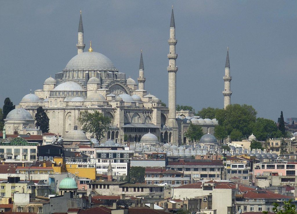 Skoraj tri četrtine svetovne kulturne in naravne dediščine ogrožajo poplave ali suše