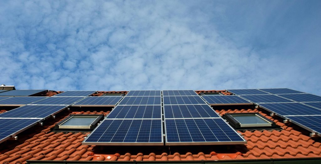 Obnovljivi viri prvič v zgodovini prehiteli premog kot največji vir povečane porabe energije