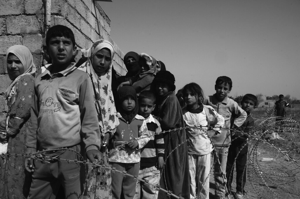 Afganistanski otroci, ki se vračajo iz Irana, se soočajo z negotovostjo in naraščajočimi humanitarnimi potrebami