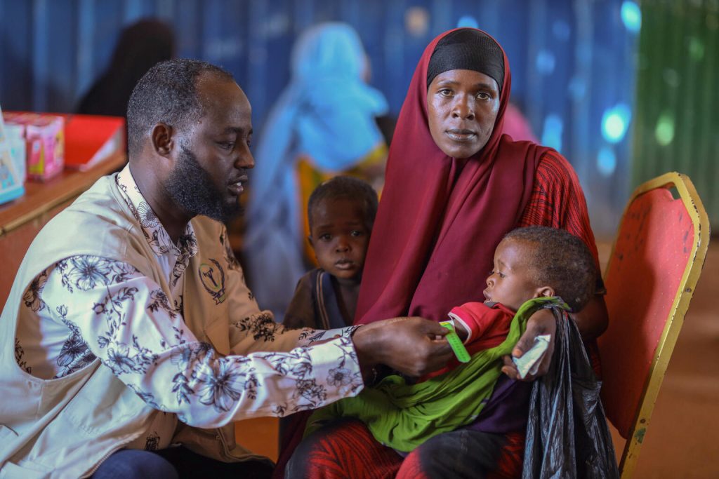 Kriza na Bližnjem vzhodu zaostruje razmere za podhranjene otroke v Somaliji